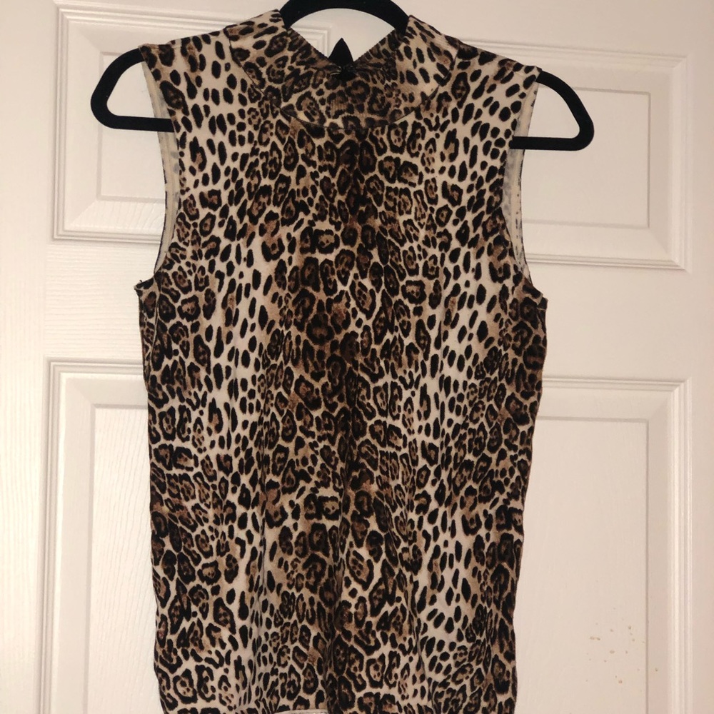 White House black market blouse